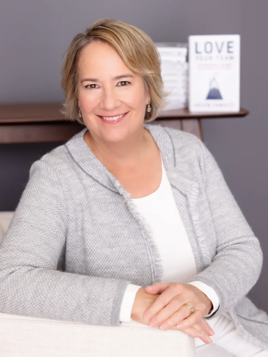 contact helen fanucci